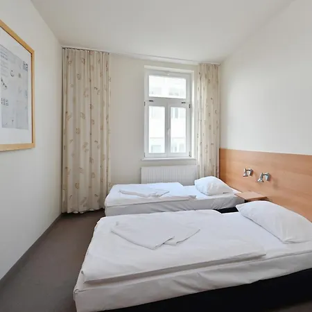 5 Fuer Bis Zu Sechs Personen Sellin (Rugen)